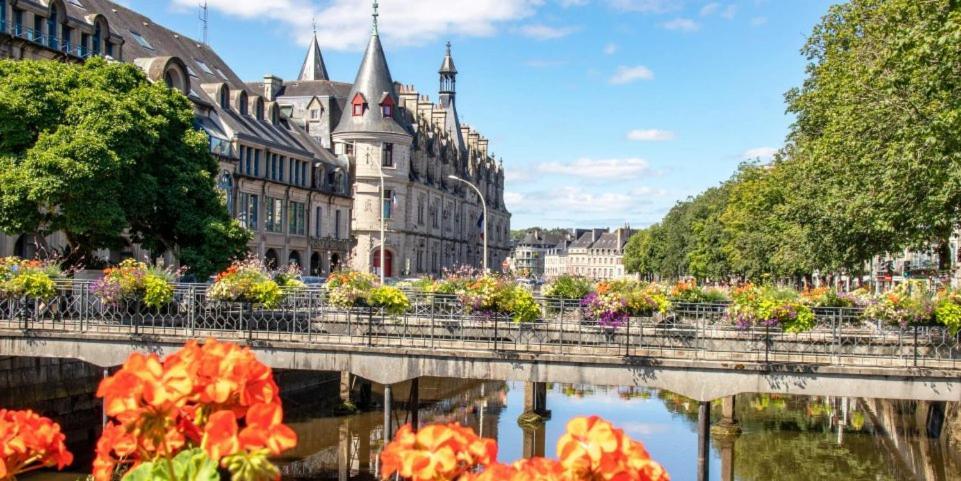 Quimper: T3 Avec Vue Cathedrale Proche Gare Apartment Exterior foto